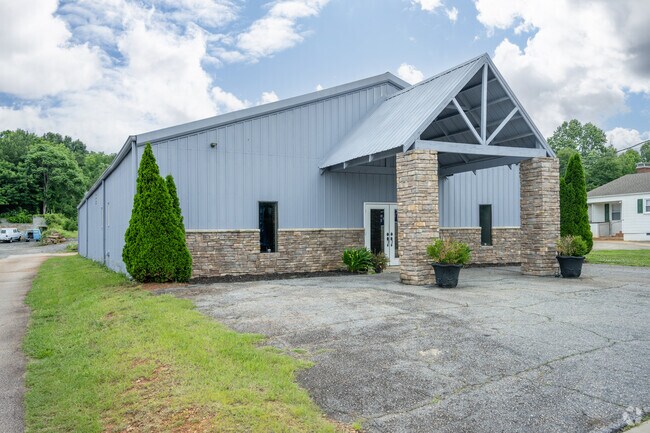 Crosspoint Christian Academy is a school in the area.