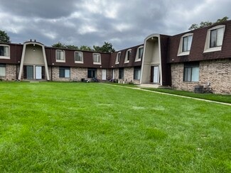 4400 Elizabeth Lake Rd, Waterford, MI 48328