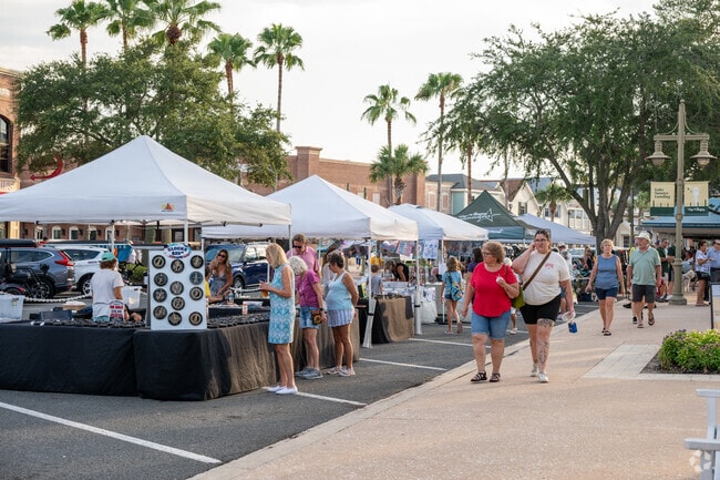 Near the Village of Winifred, Lake Sumter Landing hosts weekly market nights.