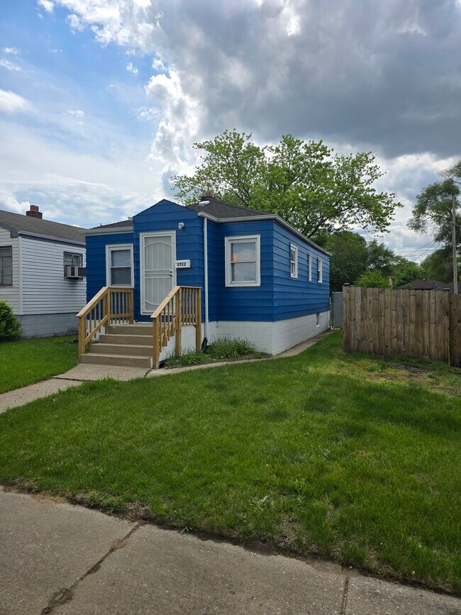 1712 Georgia St, Gary, IN 46407