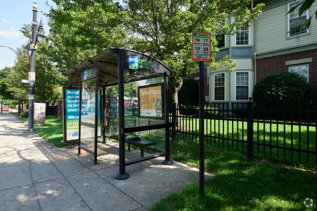 Public transportation is close and easy to access in the Josana neighborhood.