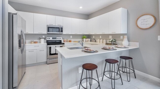 2721 SE 26th Dr, Homestead, FL 33035 - photo 2