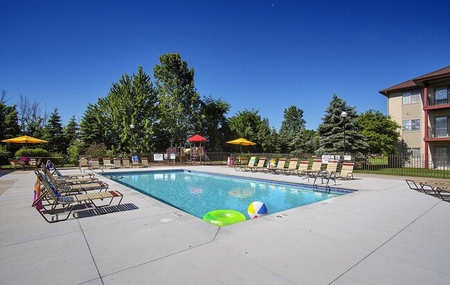 Stone Crest Apartments, Mount Pleasant, MI 48858 - photo 2