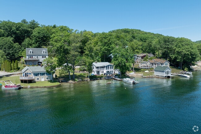 New Durham boasts an abundance of lakeside homes, particularly around the pristine waters of Merrymeeting Lake.