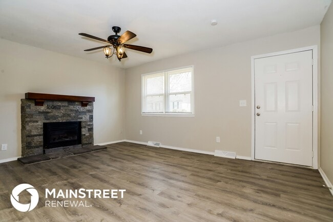 1914 Willow St, Higginsville, MO 64037 - photo 3