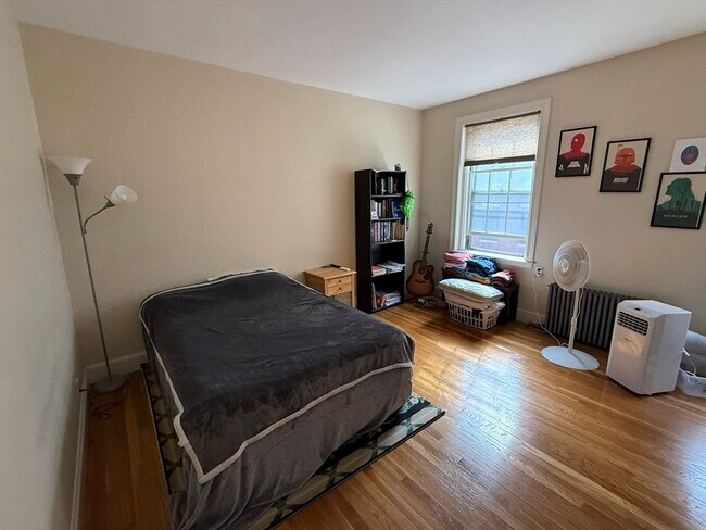 97 W Cedar St unit 2, Boston, MA 02114 - photo 2
