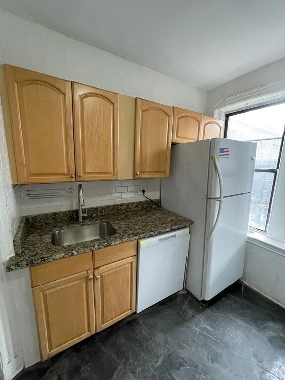 62 Empire St unit 2, Allston, MA 02134 - photo 5