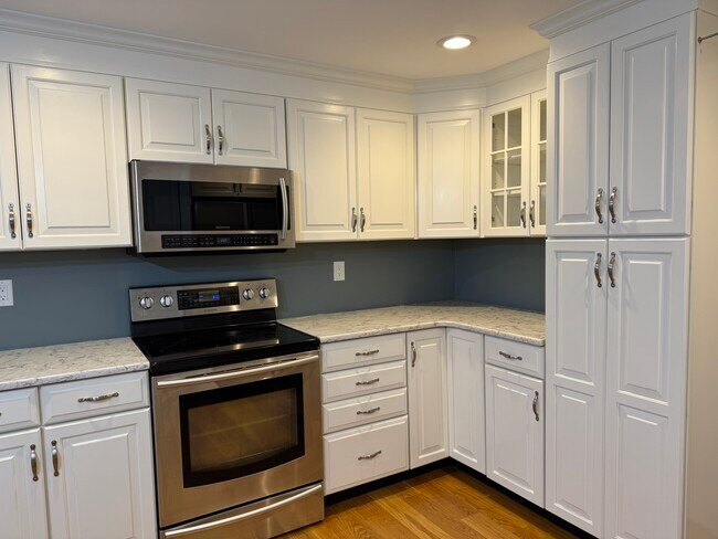 Right Side Unit Kitchen