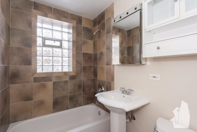 3254 N Clifton Ave unit W2, Chicago, IL 60657 - photo 7