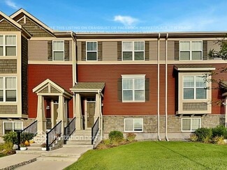 7522 38th St N, Oakdale, MN 55128