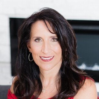 Deanna Roth