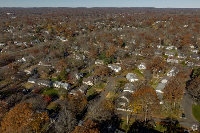 Turn of the River and Newfield offer suburban living close to downtown Stamford.