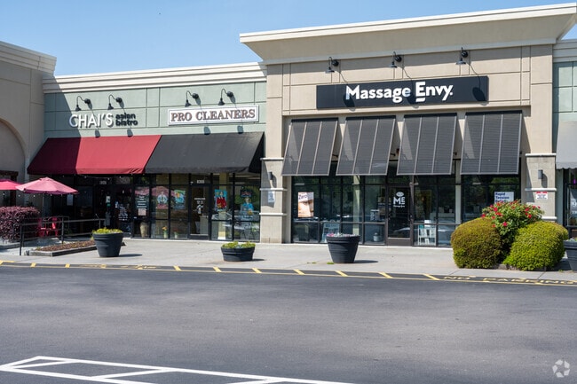 Stonehenge residents have many options for retail therapy within the neighborhood.