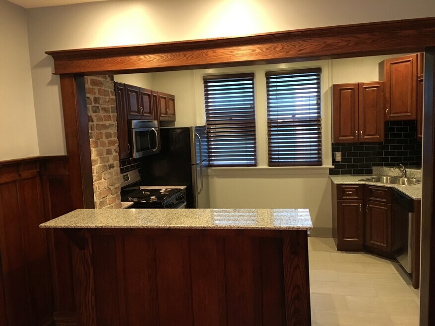 76 Cottage St unit Lower Apartment, Buffalo, NY 14201 - photo 1