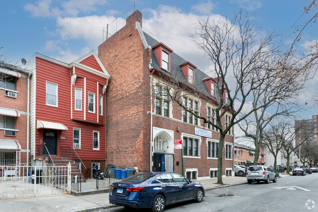 R T Hudson SDA Elementary School is a private, Christian school located in Bronx, NY.