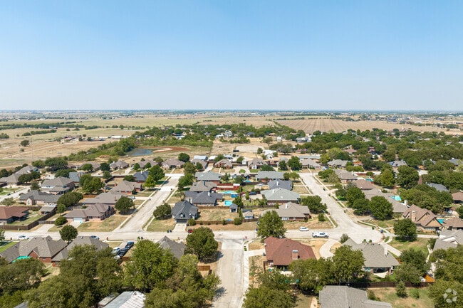 Many of the homes in Krum are Traditional in style.