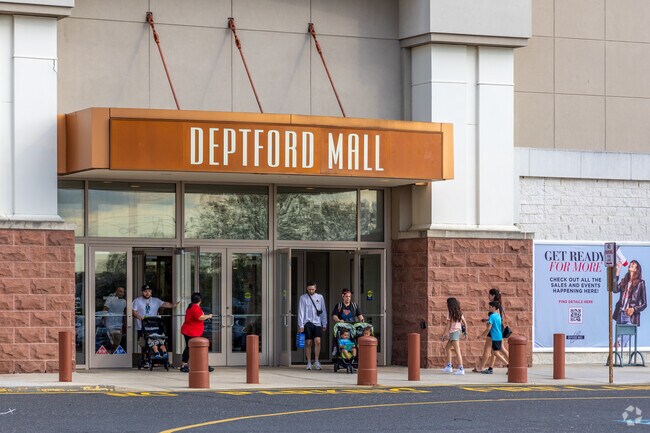 The nearby Deptford Mall has loads of shopping options just outside of Glendora.