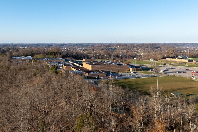 Huntington High School serves local students from grade 9-12.