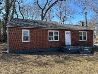1247 N Florissant Rd, Saint Louis, MO 63135