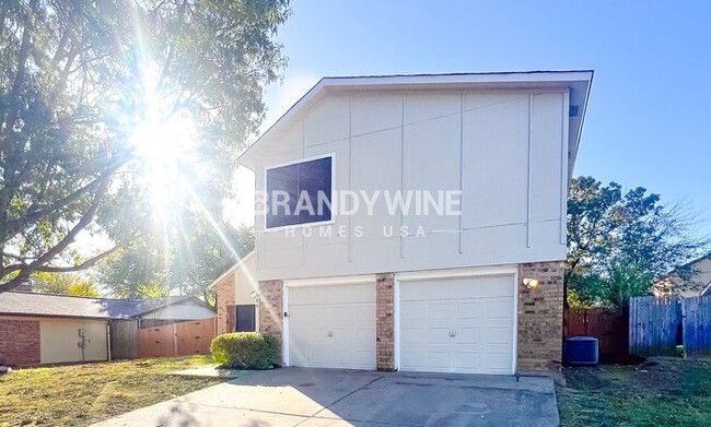 3608 Montridge Ct, Arlington, TX 76016 - photo 2