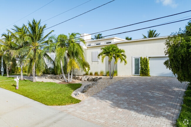 Concrete block construction homes are also popular around Big Pine Key