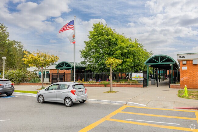 Sunset Ridge is dedicated to providing an enjoyable and rigorous education.