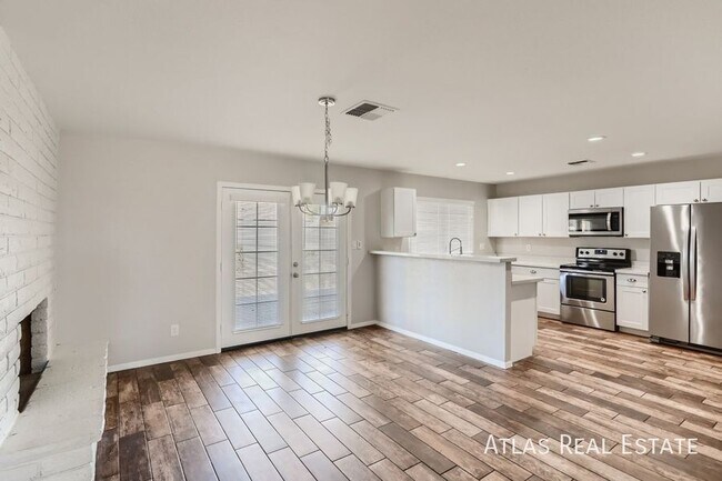 10817 N 46th Ave, Glendale, AZ 85304 - photo 4