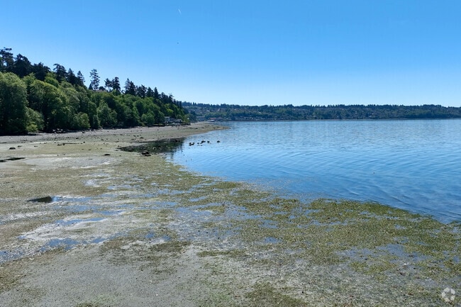 De Moines beach near Zenith.