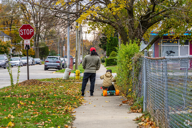 Lyon Grove families can play along the sidewalks.