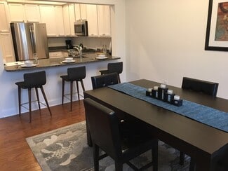 8 Sherwood St Unit 5-1A, Storrs Mansfield, CT 06268