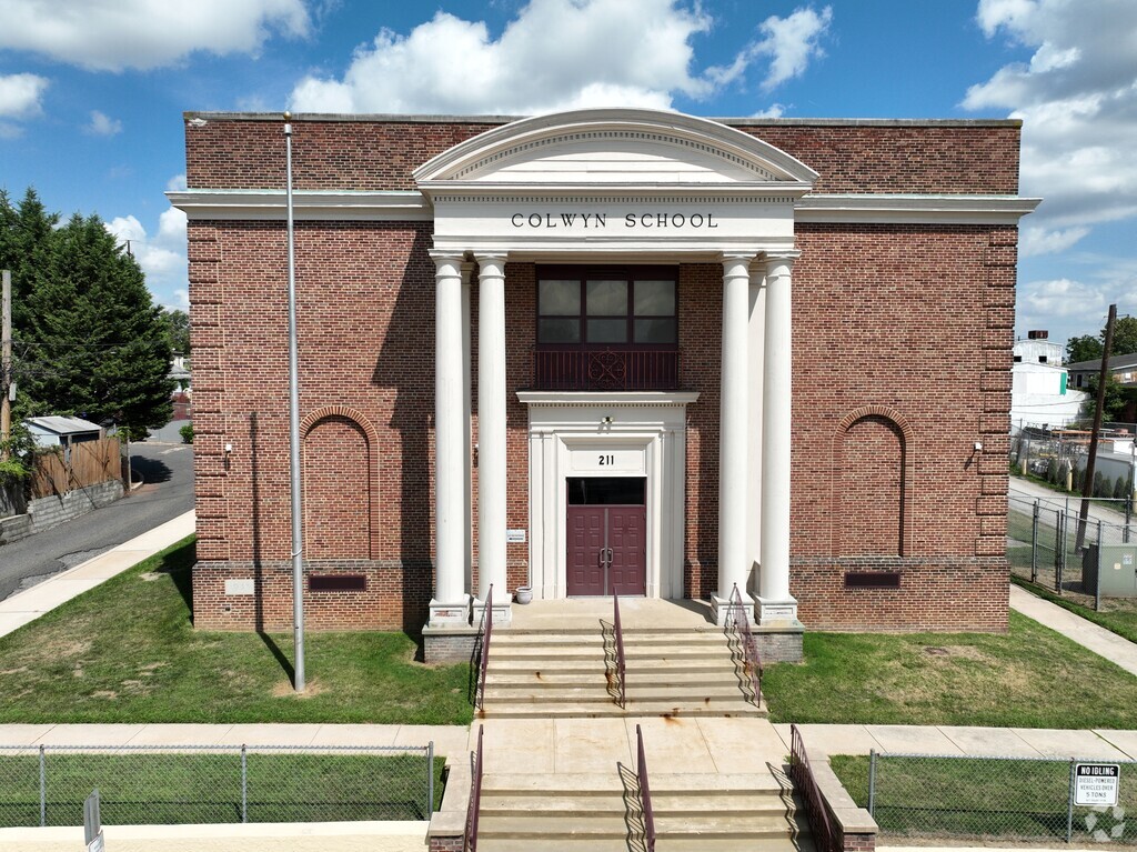 Colwyn Elementary School, Rankings & Reviews