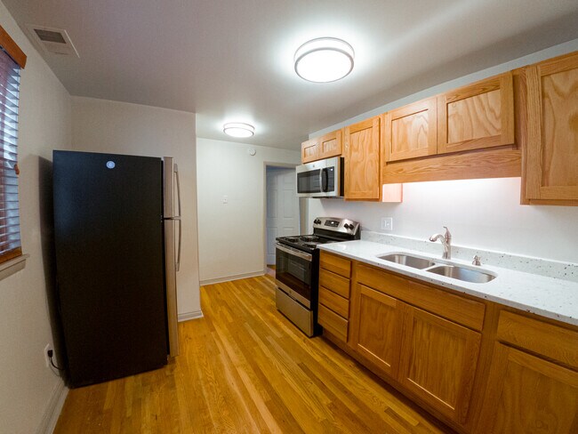 Apollo & Aurora Apartments, Indianapolis, IN 46202 - photo 4