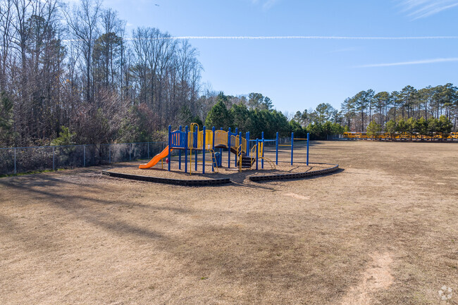 Baggett Elementary School has a large background behind the school for all ages.