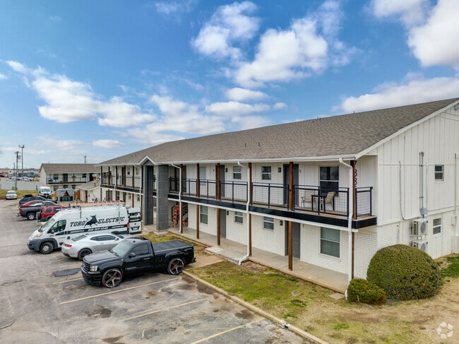 LEGACY @49th, Tulsa, OK 74145 - photo 2