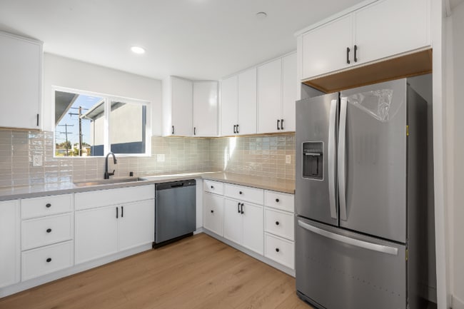 3730 Acacia St unit Building C Unit A, San Diego, CA 92113 - photo 7