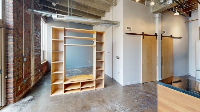 112 11th St unit 607, Des Moines, IA 50309 - photo 2