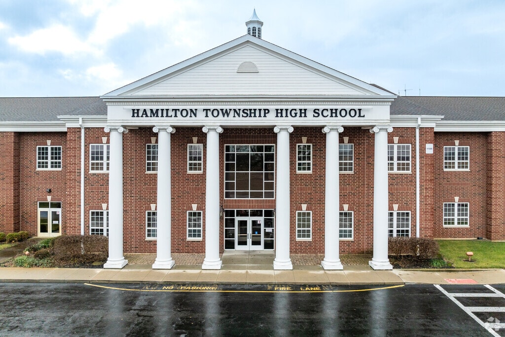 Hamilton Township High School is located in Far South, Columbus Ohio.