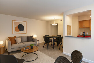 4700-4716 Bradley Blvd, Chevy Chase, MD 20815
