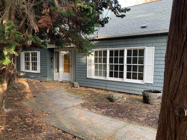 1760 SW 90th Ave, Portland, OR 97225 - photo 2