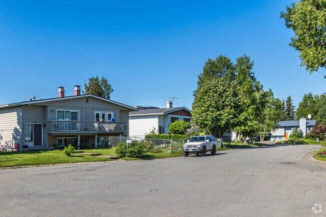 There are a number of split-level homes to be found on the residential streets of Midtown.