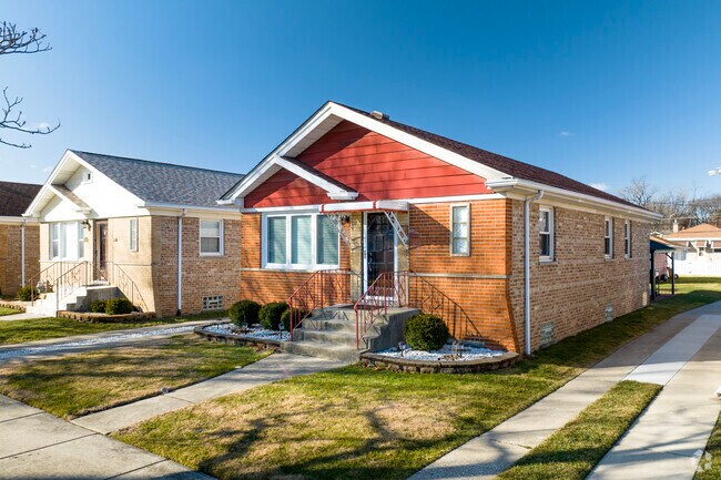 Bungalow style homes are found throughout the Stickney area.