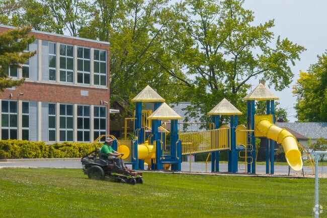 Lincoln Elementary School in Saint Joseph, MI.