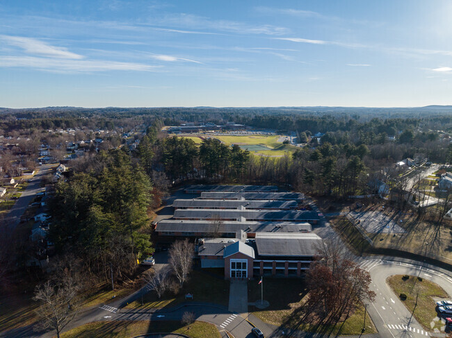 Broad Street Elementary School in Nashua, NH serves grades K-5.