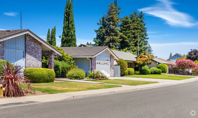 Homes abound in Howard, CA.