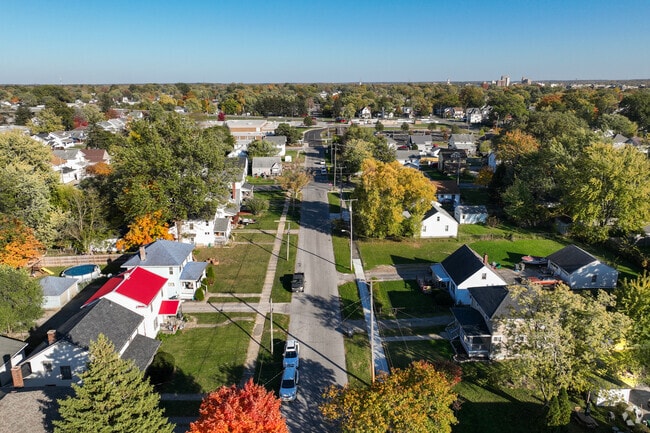 Central Lima is located in the city of Lima, just south of Findlay.