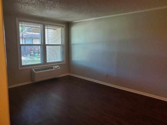 Eastwood Apartments, Haines City, FL 33844 - photo 3