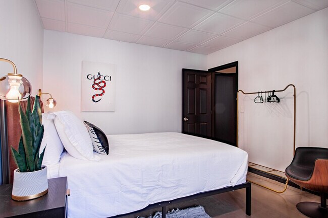 1020 16th St NW unit ID1037709P, Washington, DC 20036 - photo 6