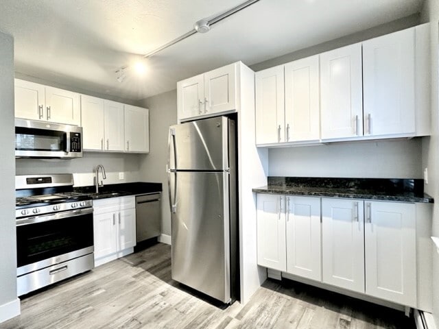 Lynn Apartments, Bridgeport, CT 06606 - photo 1
