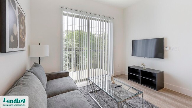 650 E Sycamore St unit 3209, Denton, TX 76201 - photo 3