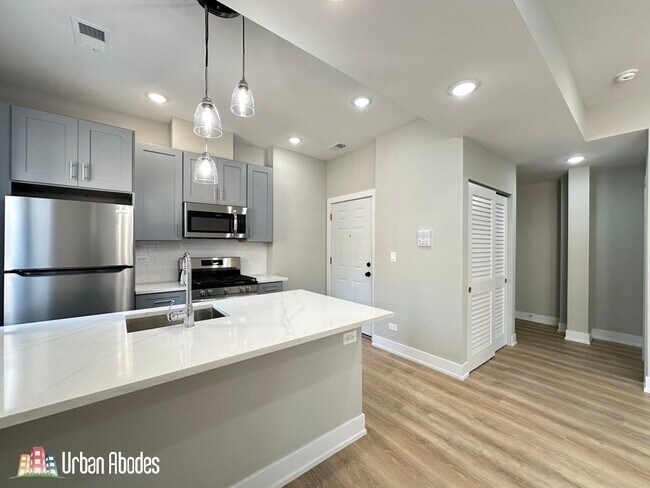 442 W Belden Ave unit A04C, Chicago, IL 60614 - photo 2